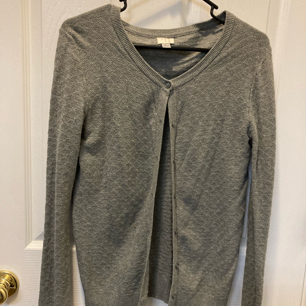 A NEW DAY grey knit cardigan. Gently worn.
